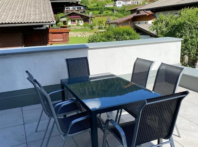 Baer Apartment *